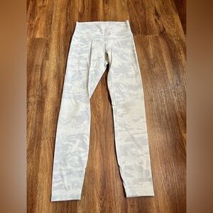 lululemon athletica White Camo Leggings women’s size 6